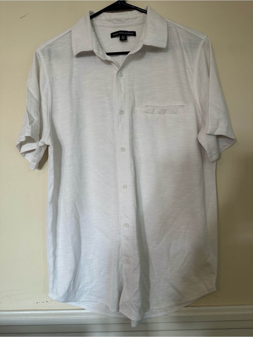 Saks Fifth Avenue White Short-Sleeve Button-Down Shirt medium